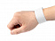 Браслет Wristler, белый с логотипом в Астрахани заказать по выгодной цене в кибермаркете AvroraStore