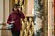 Толстовка с капюшоном на молнии женская Queen, темно-серая с логотипом в Астрахани заказать по выгодной цене в кибермаркете AvroraStore