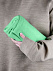 Флисовый плед Warm&Peace, светло-зеленый с логотипом в Астрахани заказать по выгодной цене в кибермаркете AvroraStore