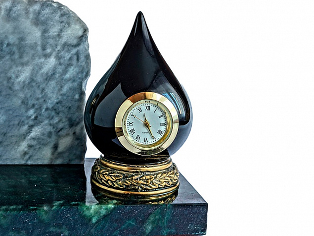 Настольные часы «Не подкачаем» с логотипом в Астрахани заказать по выгодной цене в кибермаркете AvroraStore