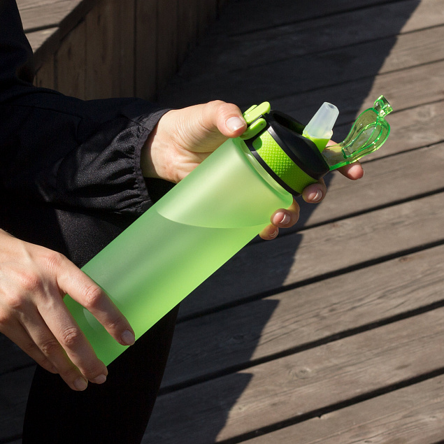 Спортивная бутылка для воды, Flip, 700 ml, зеленая с логотипом в Астрахани заказать по выгодной цене в кибермаркете AvroraStore