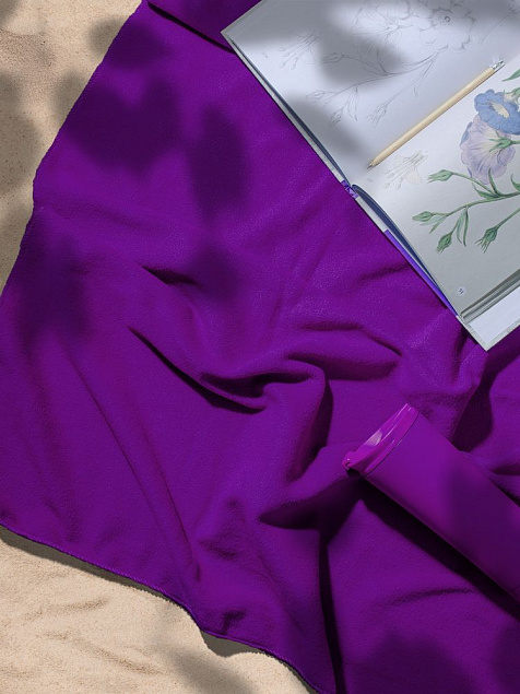 Флисовый плед Warm&Peace, фиолетовый с логотипом в Астрахани заказать по выгодной цене в кибермаркете AvroraStore