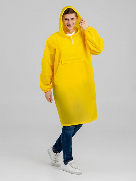Дождевик-анорак Alatau, желтый с логотипом в Астрахани заказать по выгодной цене в кибермаркете AvroraStore