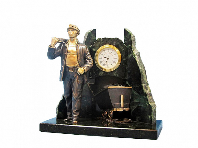 Настольные часы «Угольная сага» с логотипом в Астрахани заказать по выгодной цене в кибермаркете AvroraStore