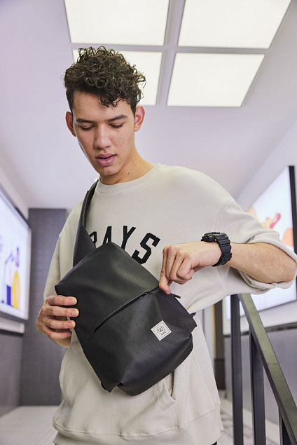 Рюкзак на одно плечо City Sling Bag, черный с логотипом в Астрахани заказать по выгодной цене в кибермаркете AvroraStore