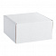 Коробка Medio, белая с логотипом в Астрахани заказать по выгодной цене в кибермаркете AvroraStore