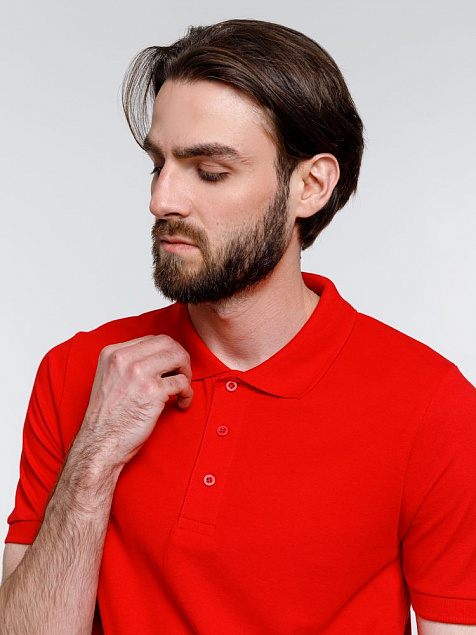 Рубашка поло мужская Adam, красная с логотипом в Астрахани заказать по выгодной цене в кибермаркете AvroraStore