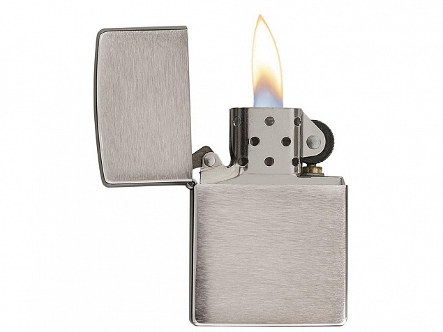 Зажигалка ZIPPO Classic с покрытием Brushed Chrome с логотипом в Астрахани заказать по выгодной цене в кибермаркете AvroraStore